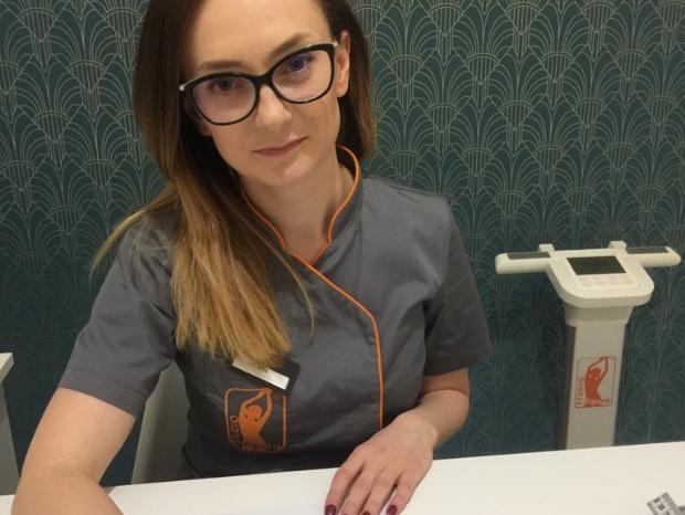 Kobieta w&nbsp;okularach